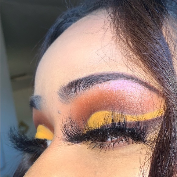 25 mm faux mink lashes “PURRRFECT” - Picture 2 of 5